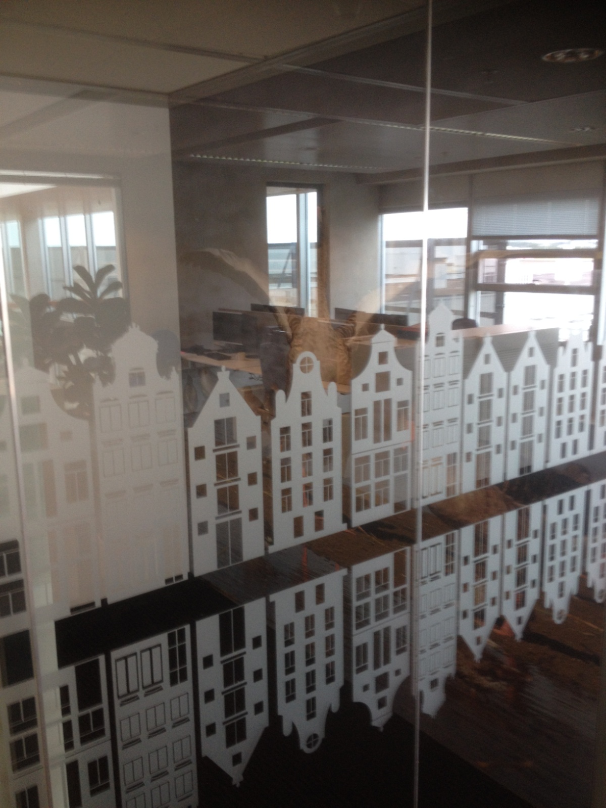 KLM kantoren etched